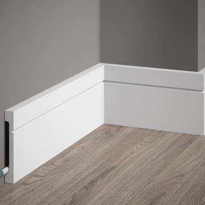 Плинтус напольный Декомастер A 017