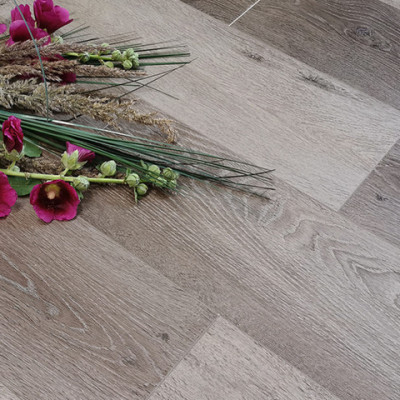 Каменный SPC ламинат Stone Floor Дуб Брауни коричневыи?